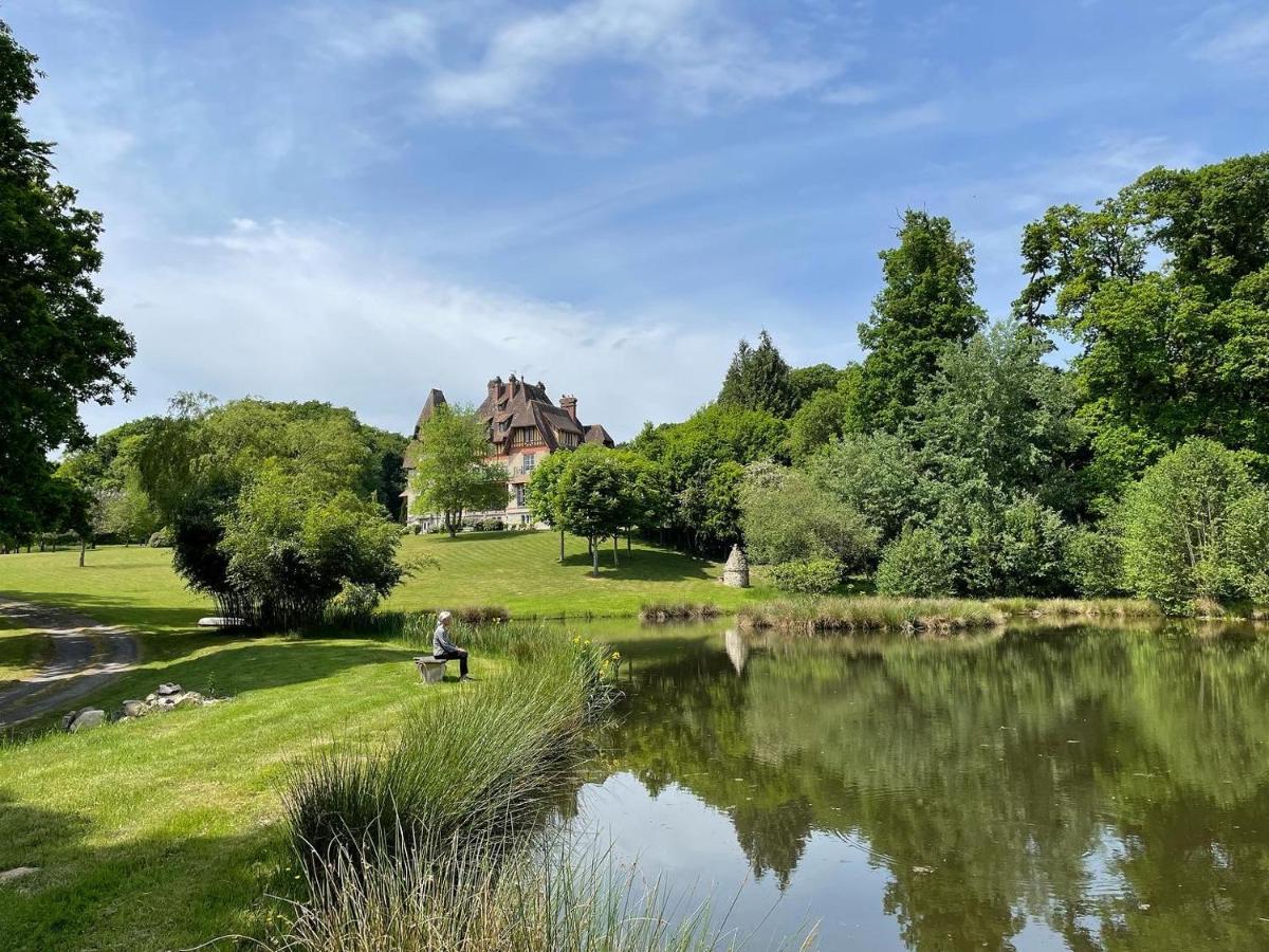 Chateau Du Gue Aux Biches Bagnoles de l'Orne Normandie
