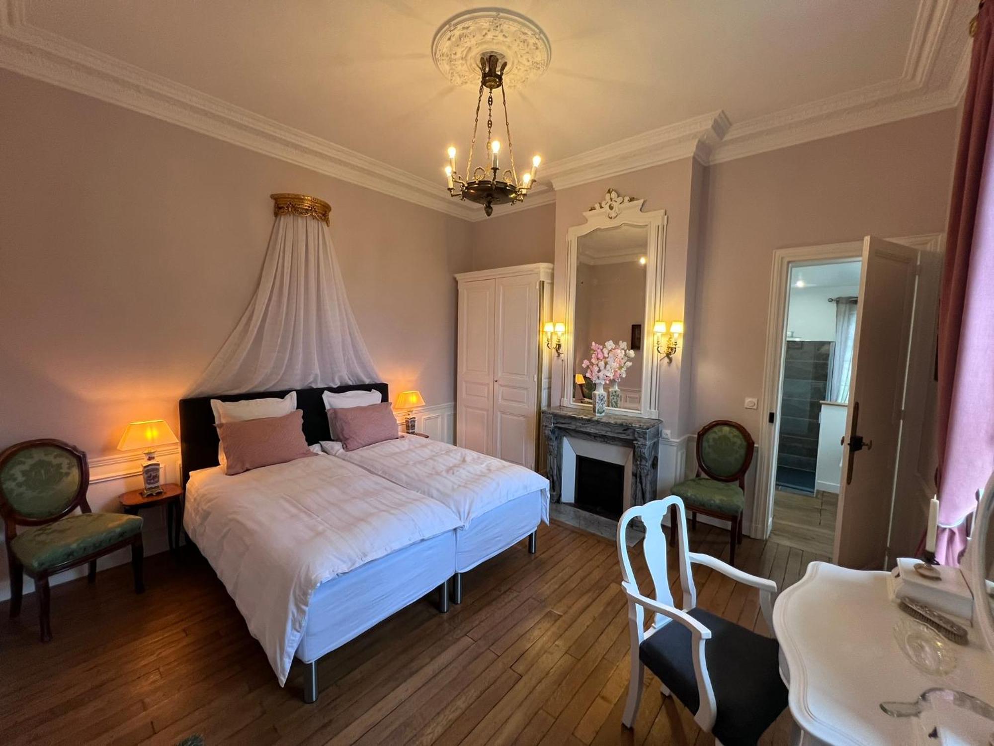Chateau Du Gue Aux Biches 4*