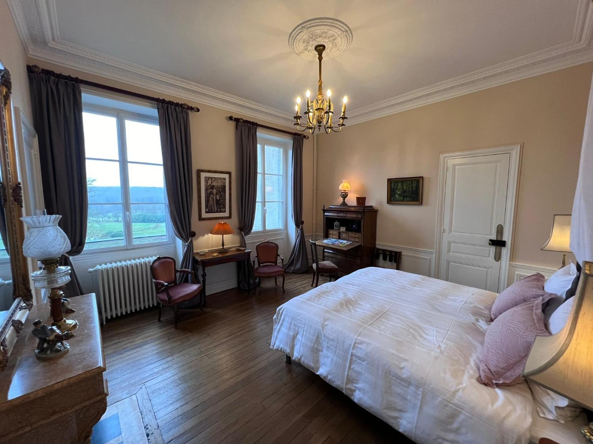 Chateau Du Gue Aux Biches Couette-café Bagnoles de l'Orne Normandie