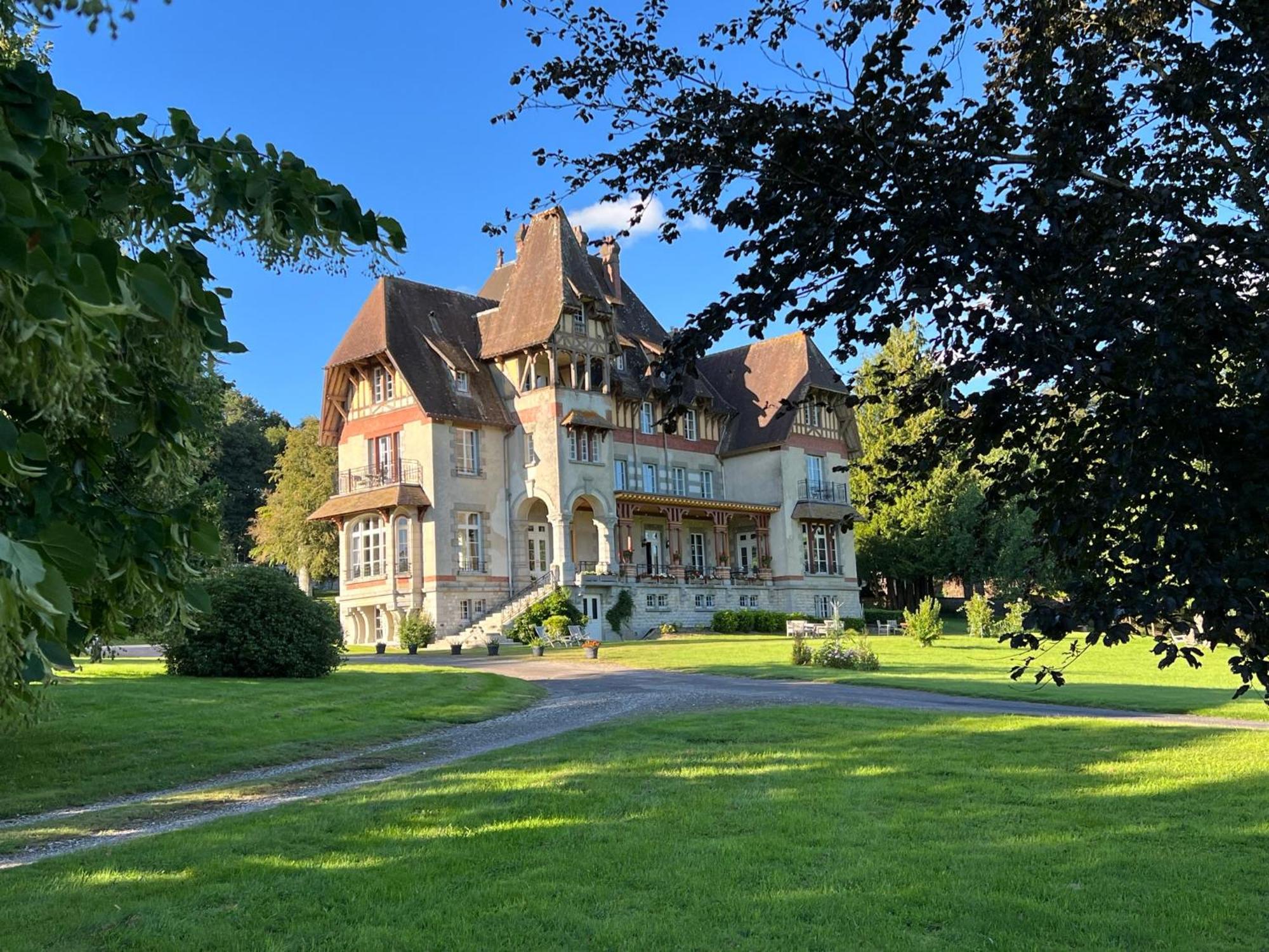 Chateau Du Gue Aux Biches 4*